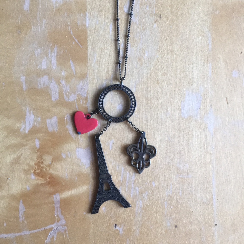 Lavishy Eiffel Tower Necklace
